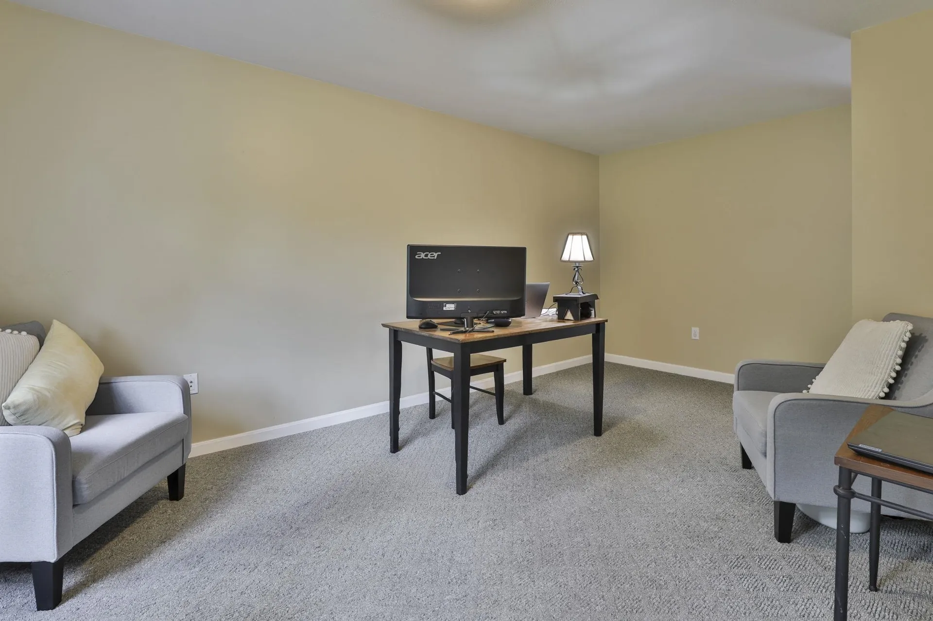 713 Raymond Road Chester NH 03036