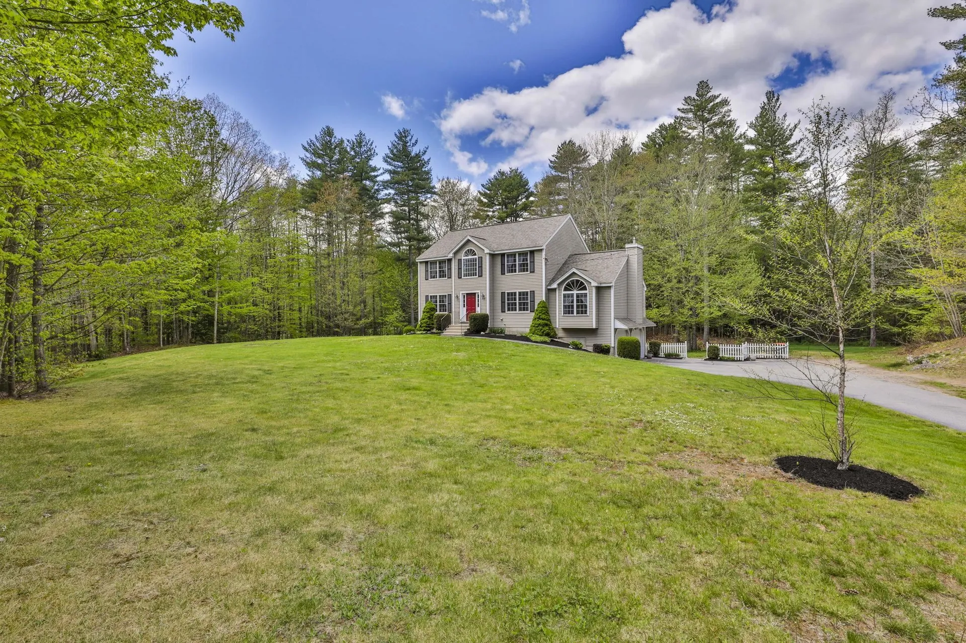 713 Raymond Road Chester NH 03036