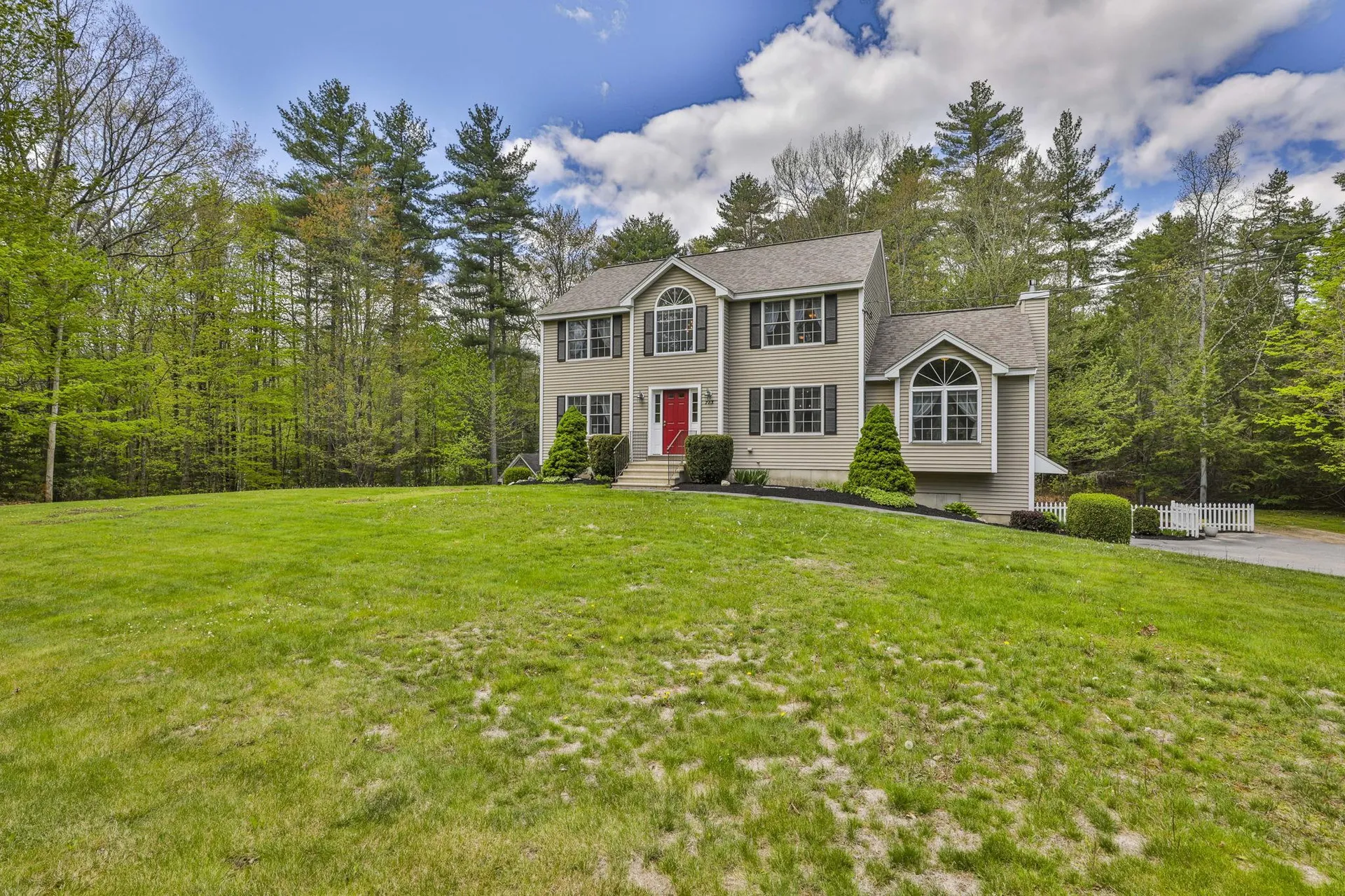 713 Raymond Road Chester NH 03036