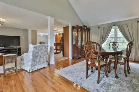 713 Raymond Road Chester NH 03036