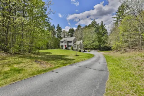713 Raymond Road Chester NH 03036