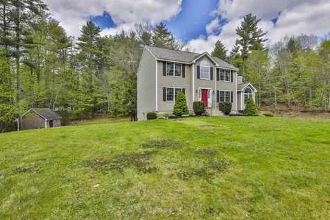 713 Raymond Road Chester NH 03036