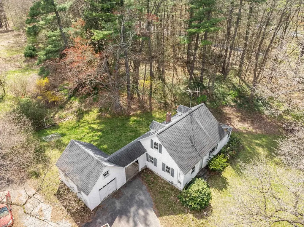 94 Amherst Road Merrimack NH 03054