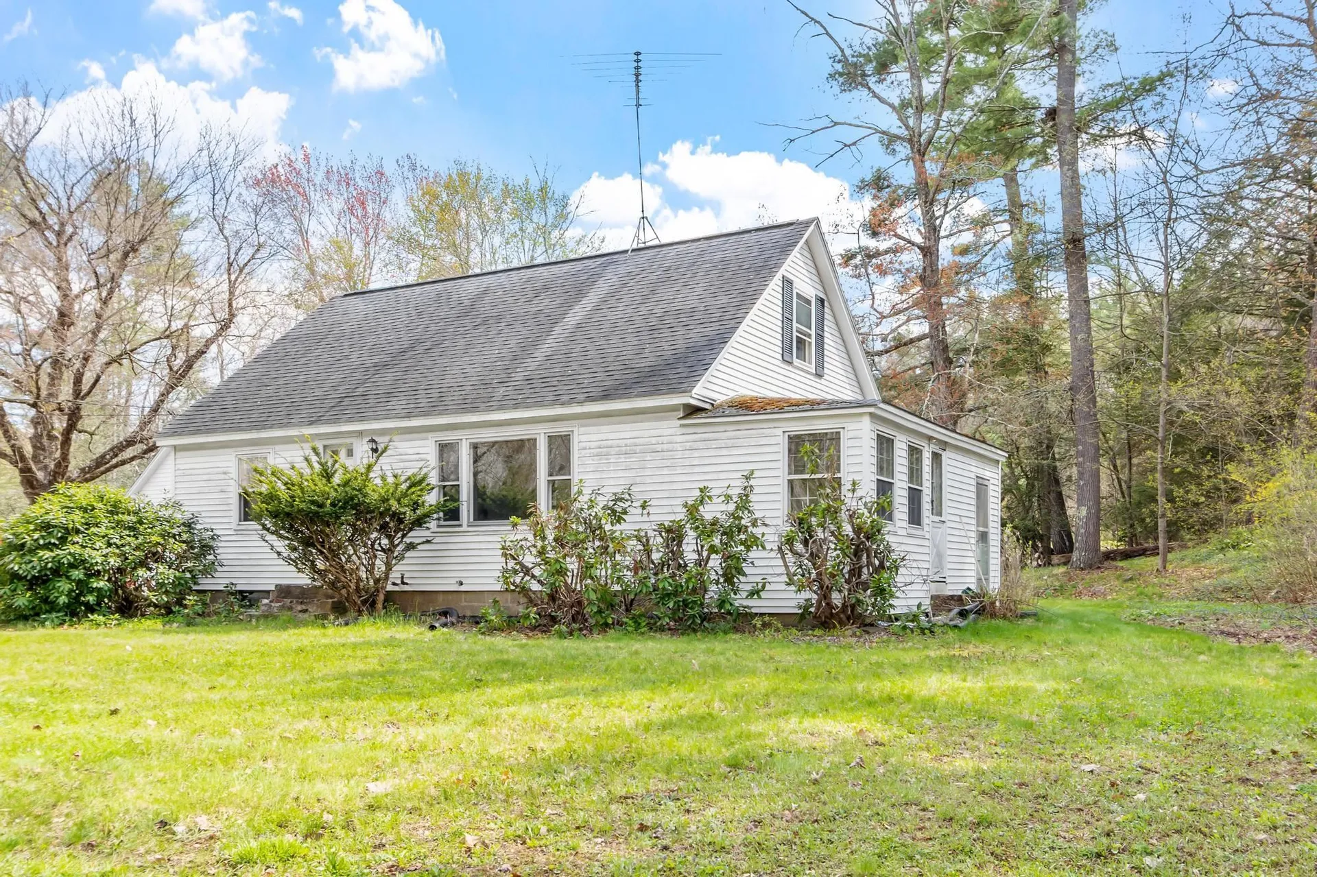 94 Amherst Road Merrimack NH 03054