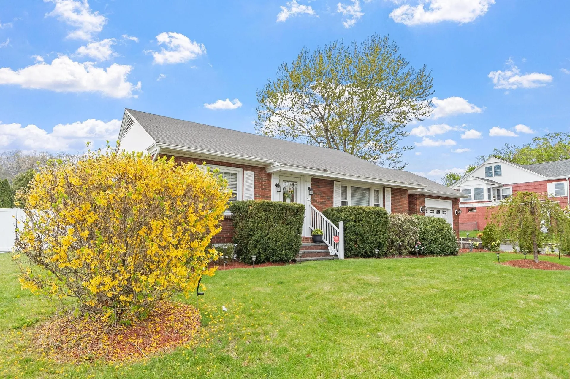 370 Reed Street Manchester NH 03102