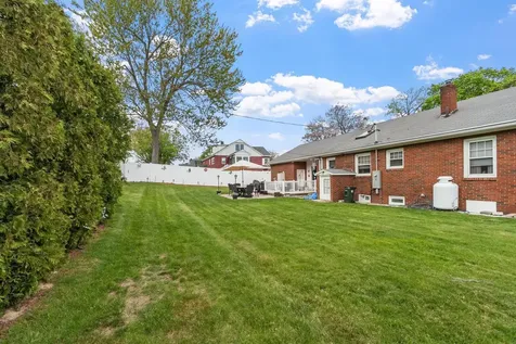 370 Reed Street Manchester NH 03102