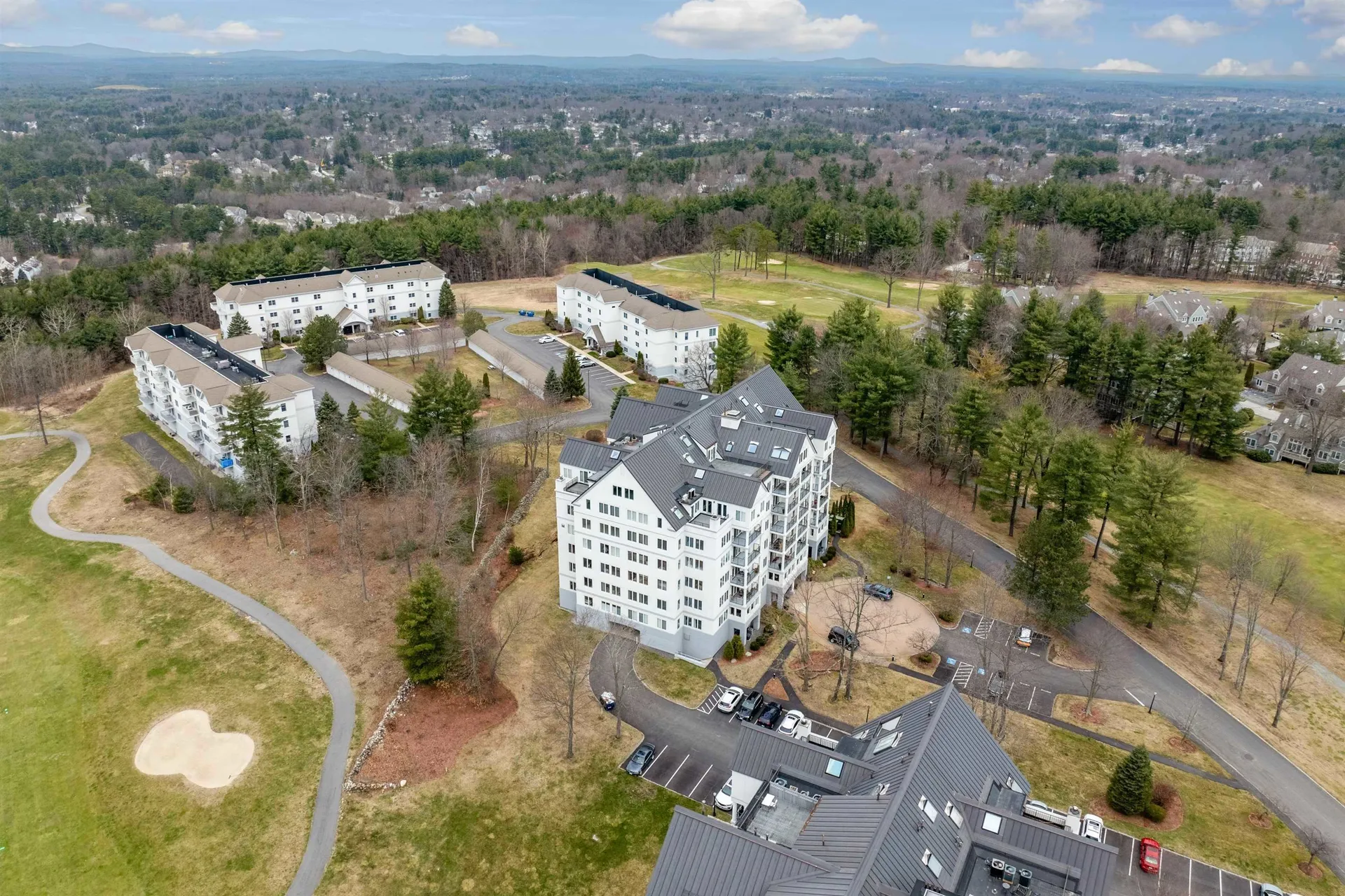 12 Mountain Laurels Drive Nashua NH 03062