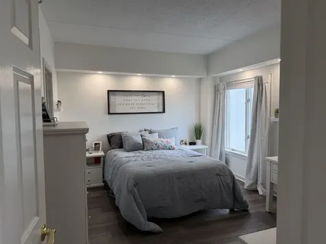 12 Mountain Laurels Drive Nashua NH 03062