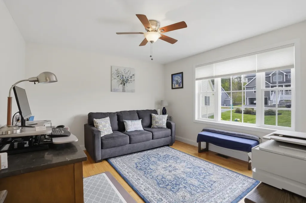 4 Mulligan Way Kingston NH 03848