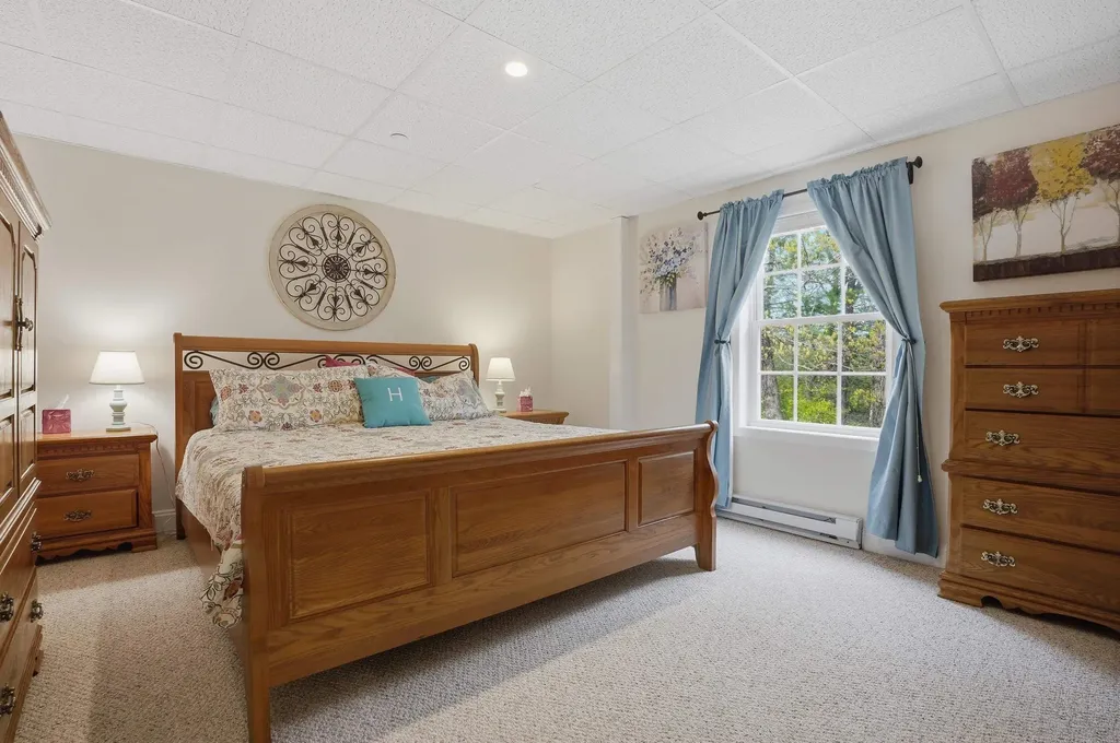 4 Mulligan Way Kingston NH 03848