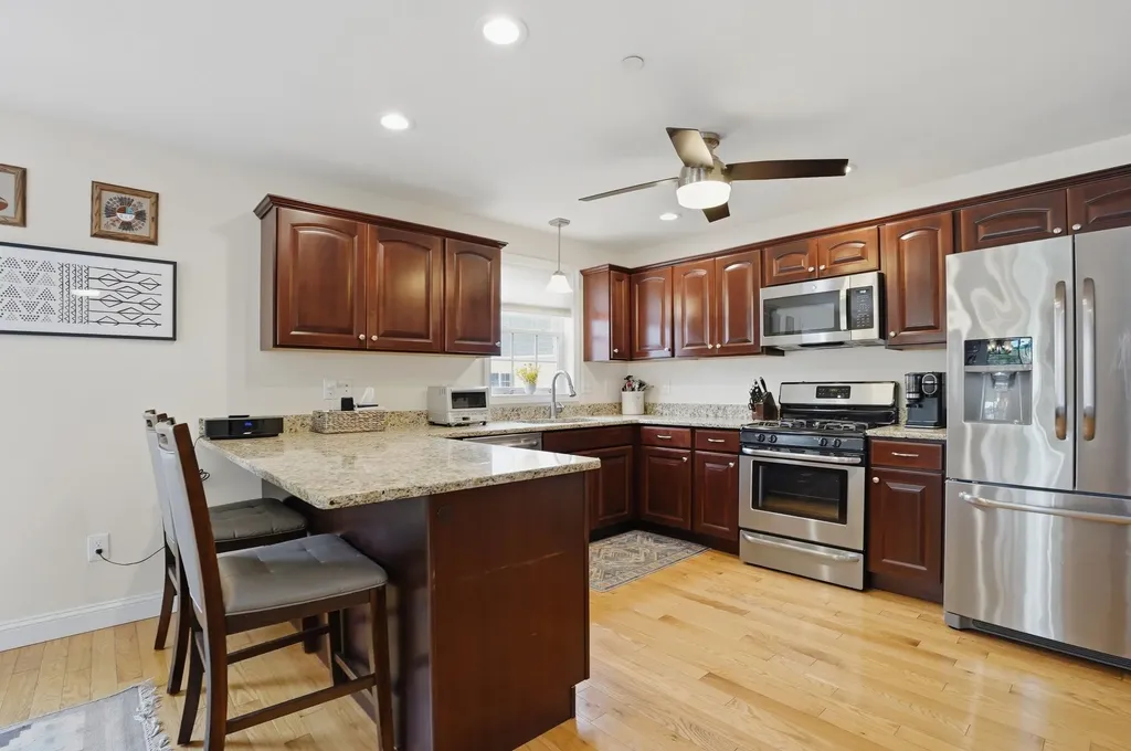 4 Mulligan Way Kingston NH 03848