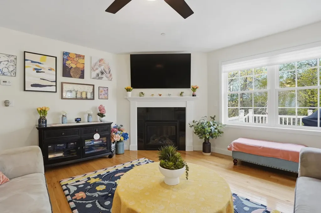 4 Mulligan Way Kingston NH 03848