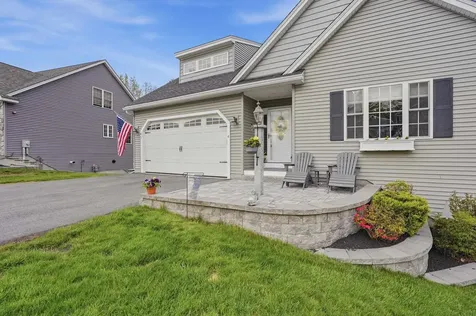 4 Mulligan Way Kingston NH 03848