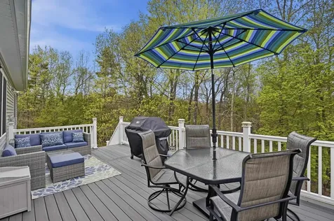 4 Mulligan Way Kingston NH 03848