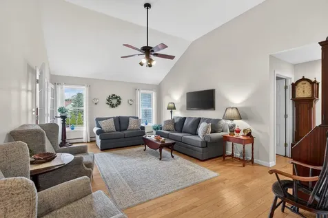 9 Marshview Circle Seabrook NH 03874