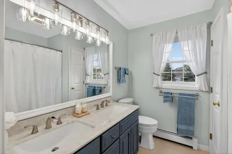9 Marshview Circle Seabrook NH 03874