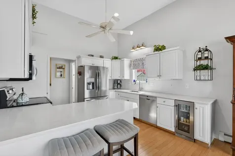 9 Marshview Circle Seabrook NH 03874