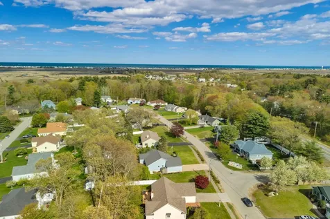 9 Marshview Circle Seabrook NH 03874