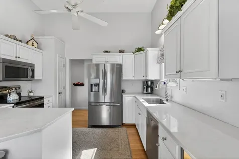 9 Marshview Circle Seabrook NH 03874
