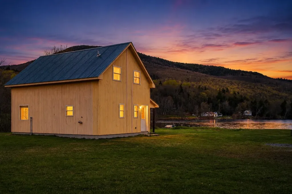 904 Camp Road Elmore VT 05661