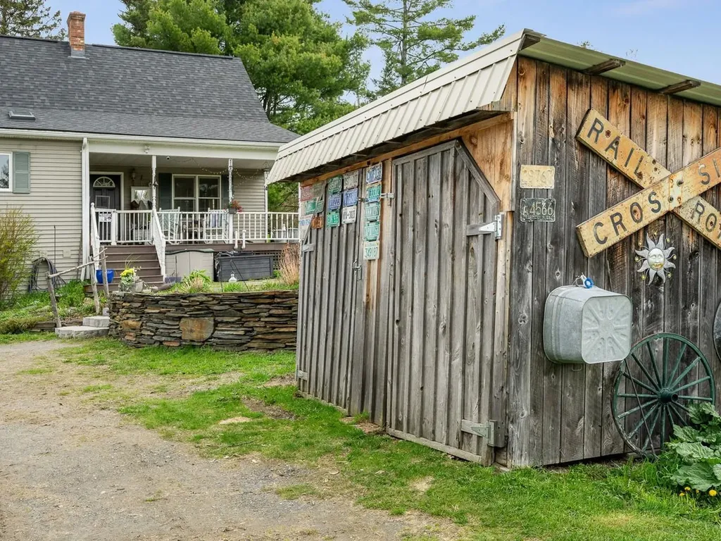 688 Maple Hill Road Marshfield VT 05667