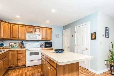 9 Vetter Lane Rochester NH 03867