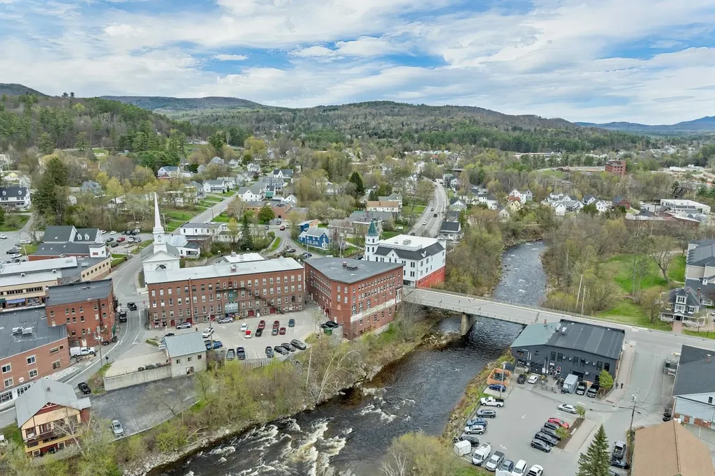 57 South Street Littleton NH 03561