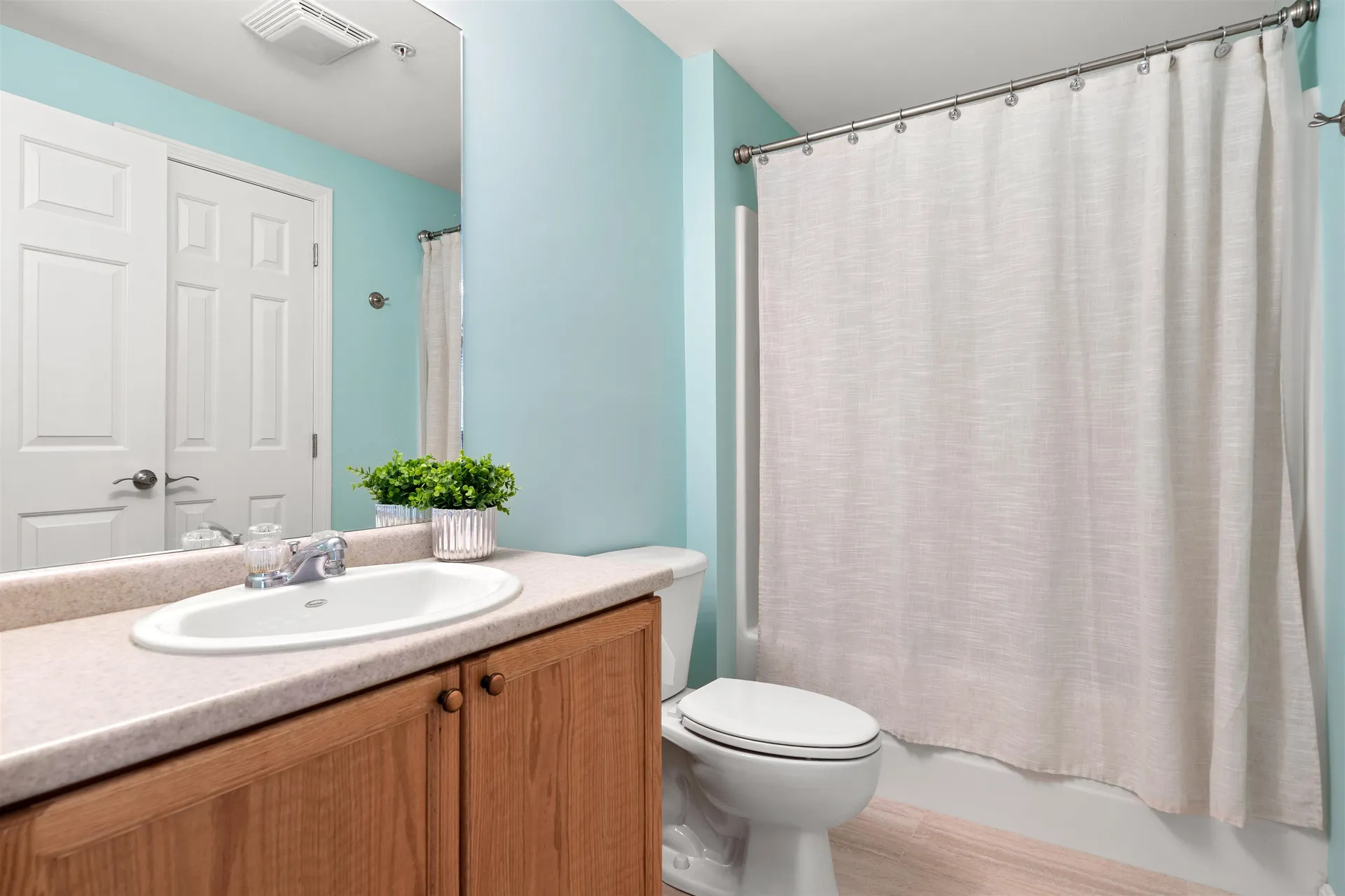 4 Crestview Circle Londonderry NH 03053