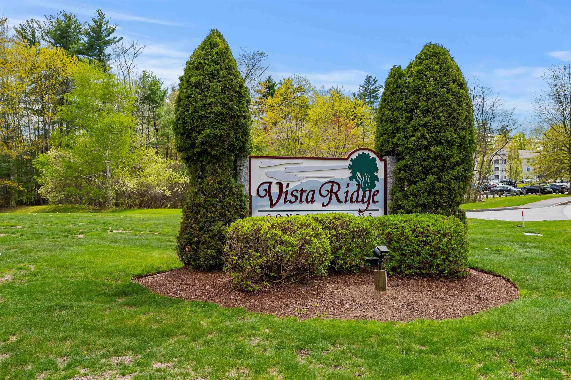 4 Crestview Circle Londonderry NH 03053