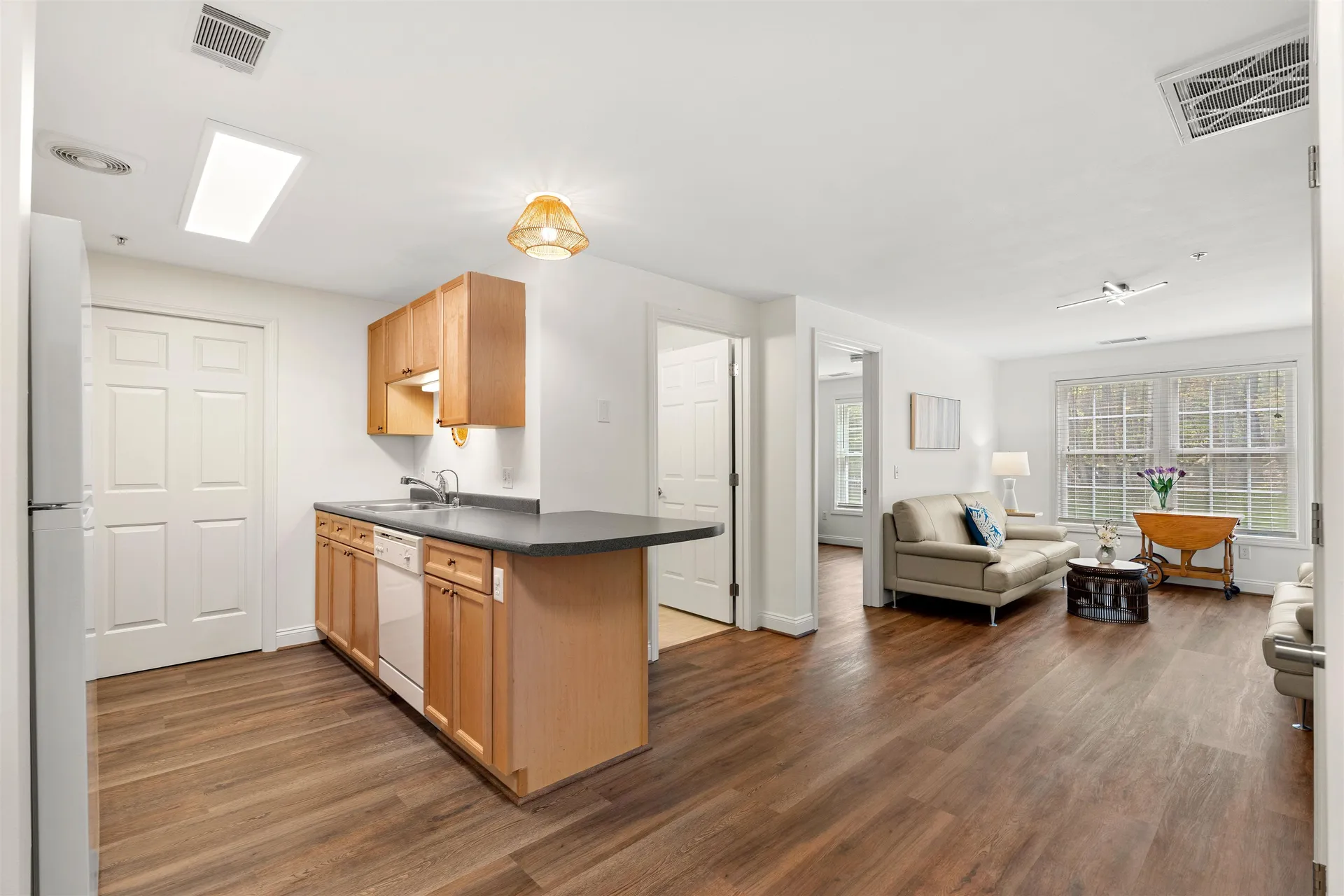 4 Crestview Circle Londonderry NH 03053