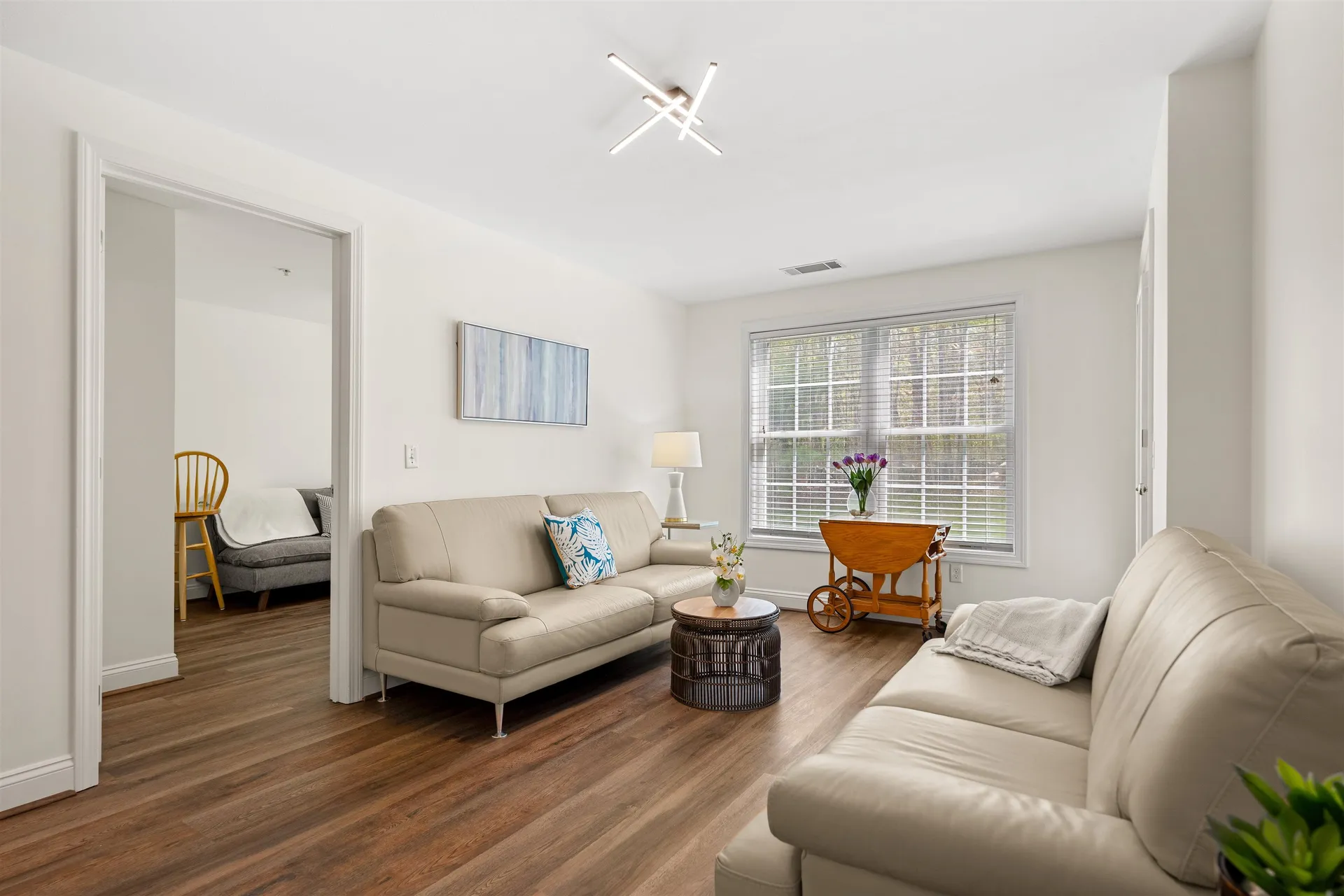 4 Crestview Circle Londonderry NH 03053