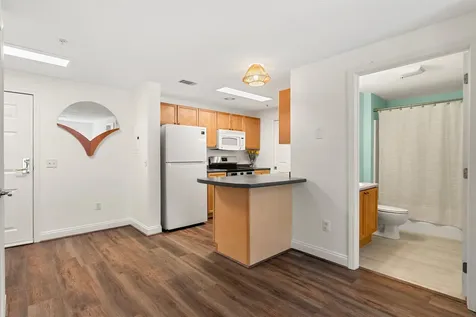 4 Crestview Circle Londonderry NH 03053