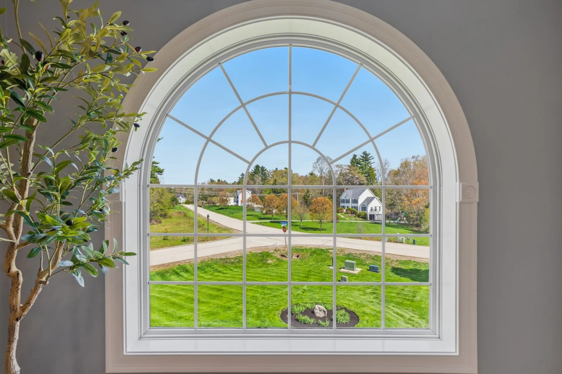 8 Lilac Way Stratham NH 03885