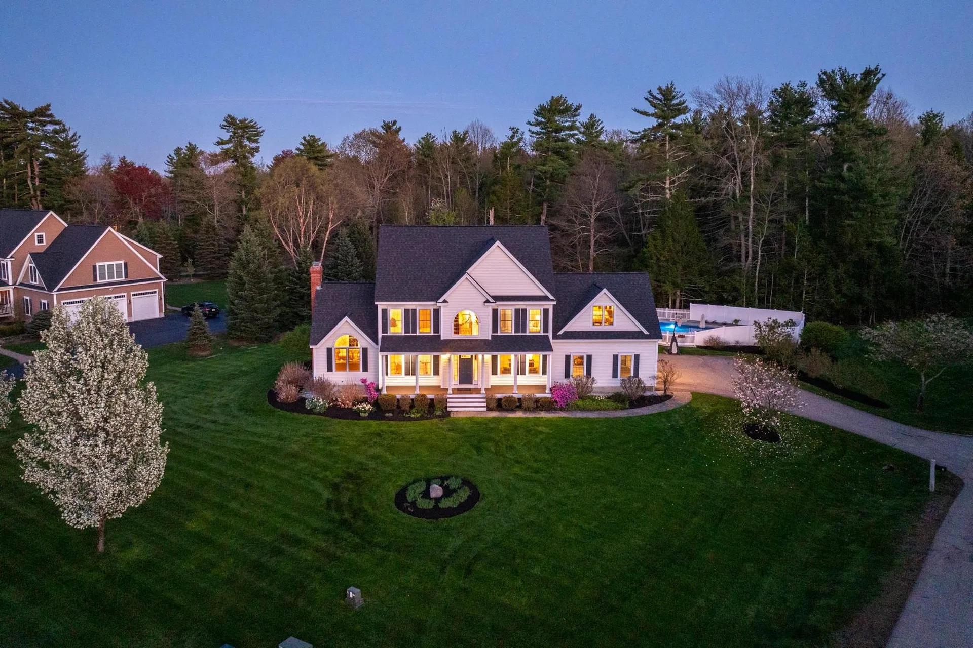 8 Lilac Way Stratham NH 03885