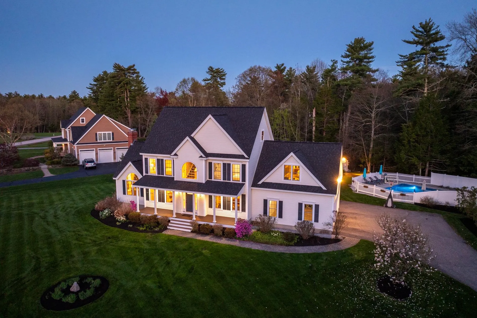 8 Lilac Way Stratham NH 03885