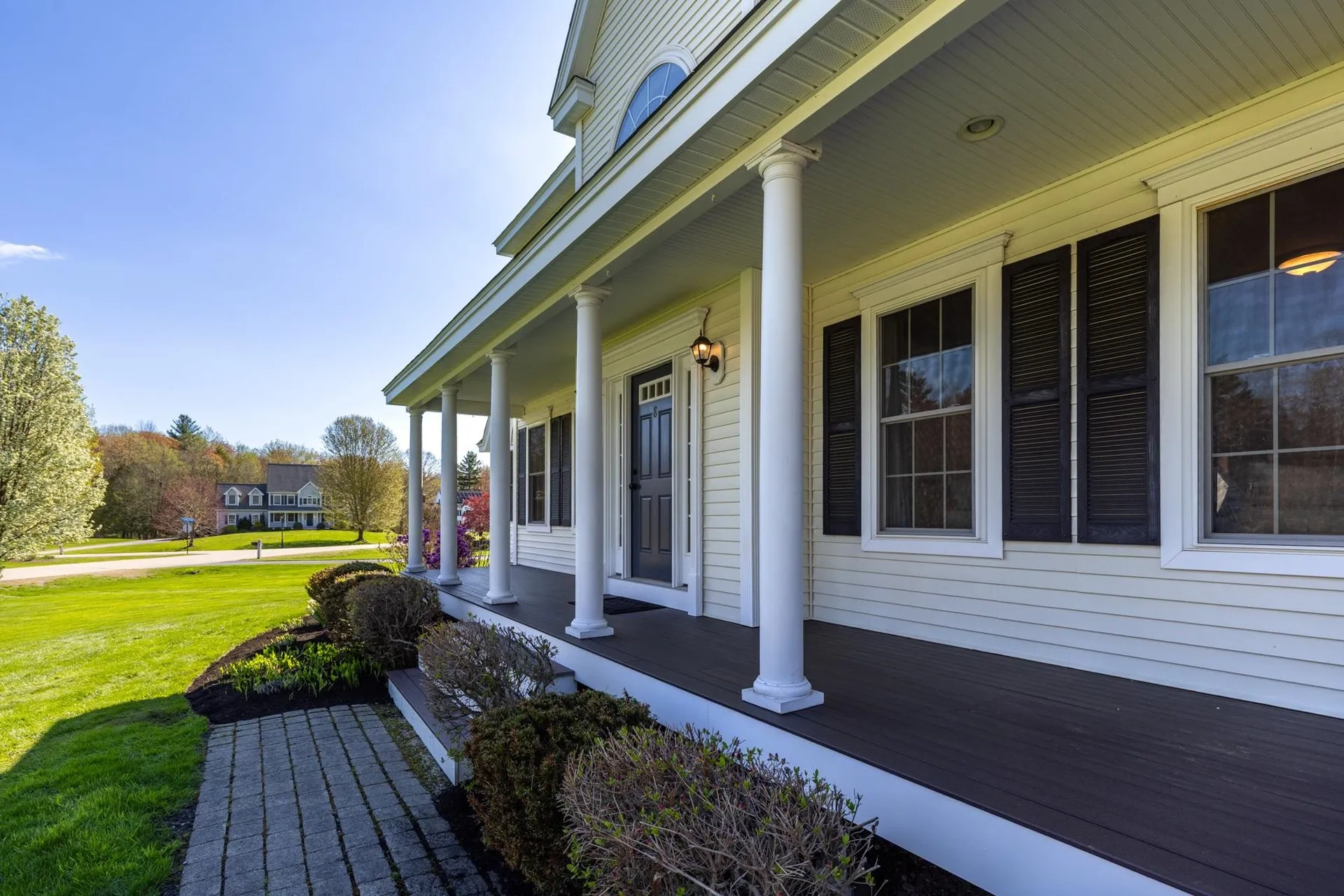 8 Lilac Way Stratham NH 03885