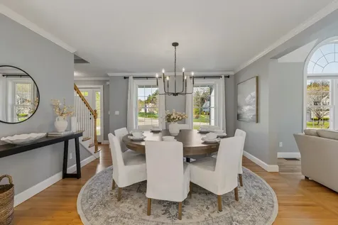 8 Lilac Way Stratham NH 03885