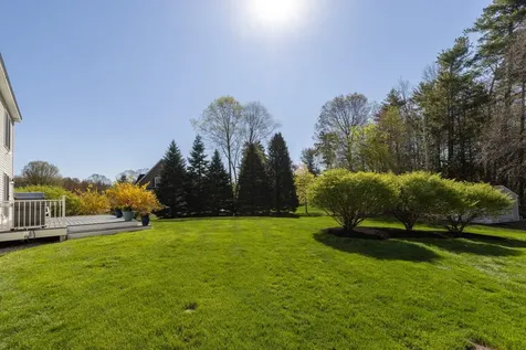 8 Lilac Way Stratham NH 03885
