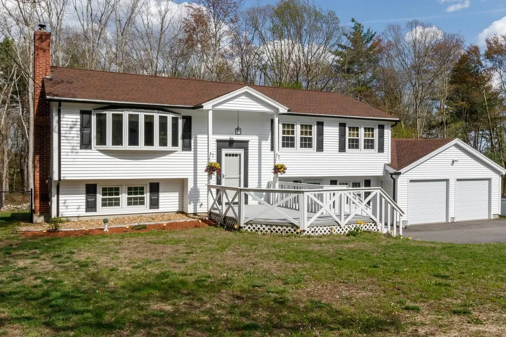 11 Mathew Drive Merrimack NH 03054