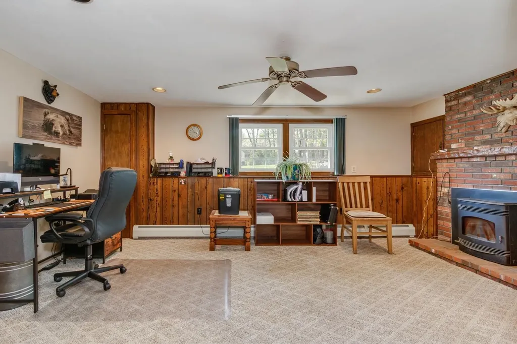11 Mathew Drive Merrimack NH 03054