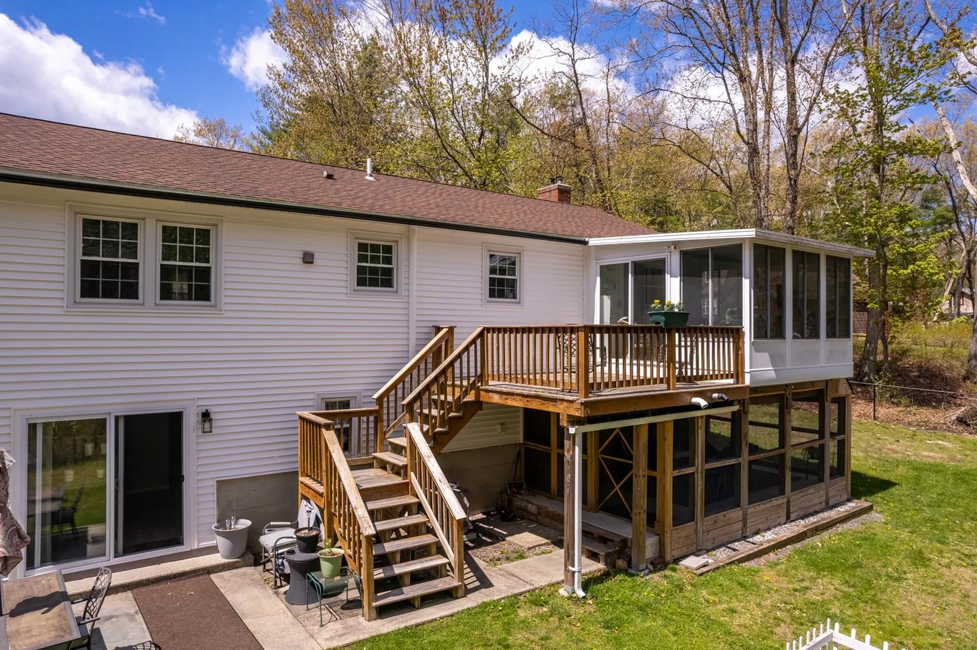11 Mathew Drive Merrimack NH 03054