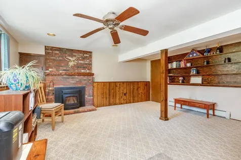 11 Mathew Drive Merrimack NH 03054