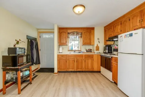 11 Mathew Drive Merrimack NH 03054