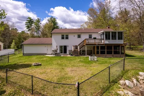 11 Mathew Drive Merrimack NH 03054