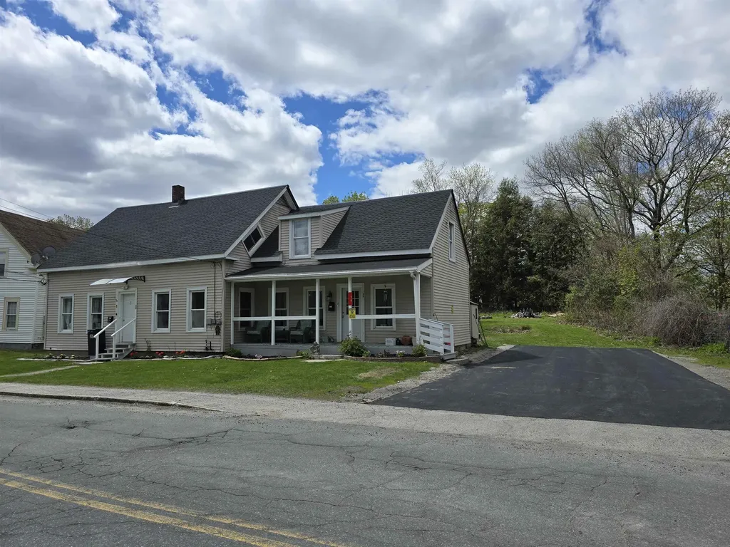 38 Summer Street Newport NH 03773