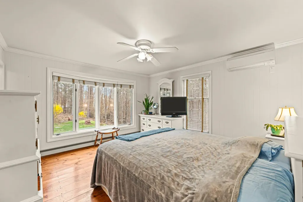 7 Pine Drive Bedford NH 03110