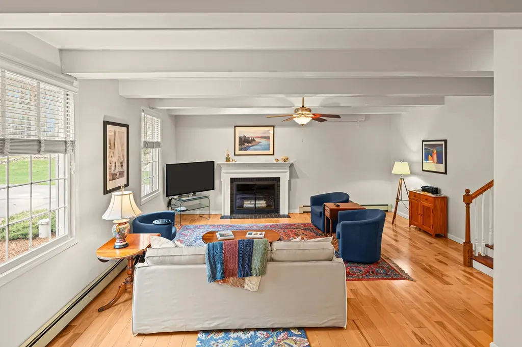 7 Pine Drive Bedford NH 03110