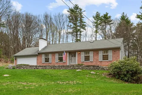 7 Pine Drive Bedford NH 03110