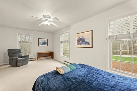7 Pine Drive Bedford NH 03110