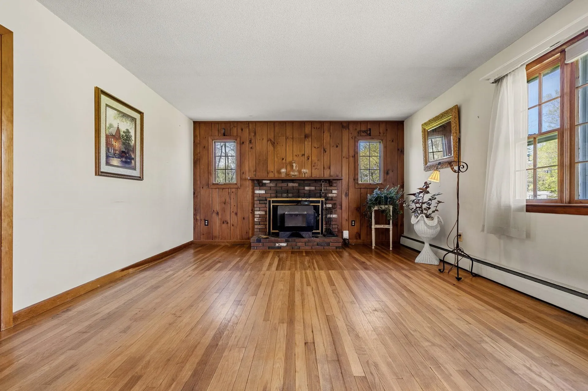 58 Willow Road East Kingston NH 03827-2025
